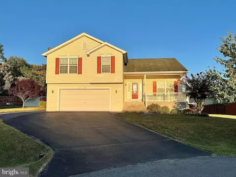 44 Godby Cir, Martinsburg, WV 25404