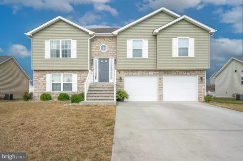 95 Vonette Dr, Martinsburg, WV 25405