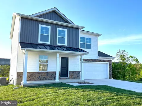 158 Graham Dr, Martinsburg, WV 25405