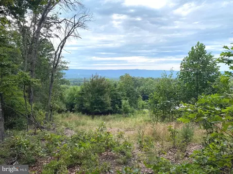 14 Jermikey Court, Hedgesville, WV 25427
