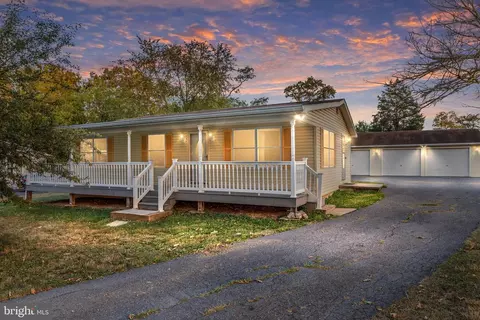372 Baker Rd, Martinsburg, WV 25405