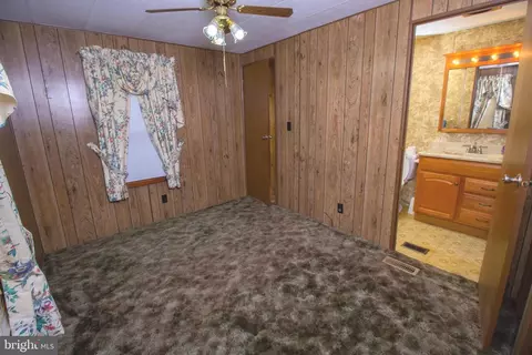 484 Emerson Dr, Falling Waters, WV 25419 photo 20