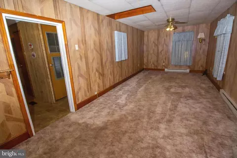 484 Emerson Dr, Falling Waters, WV 25419 photo 10