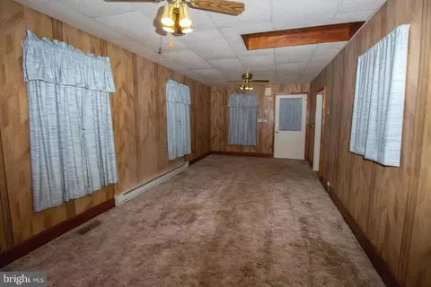 484 Emerson Dr, Falling Waters, WV 25419 photo 11