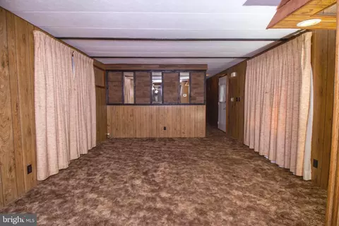 484 Emerson Dr, Falling Waters, WV 25419 photo 4