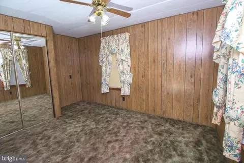484 Emerson Dr, Falling Waters, WV 25419 photo 18