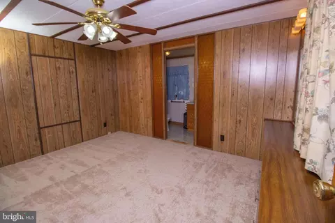 484 Emerson Dr, Falling Waters, WV 25419 photo 12