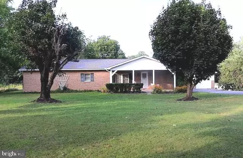 484 Emerson Dr, Falling Waters, WV 25419