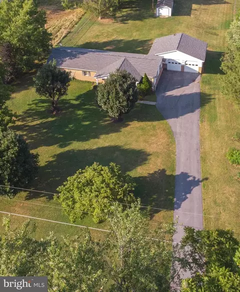 484 Emerson Dr, Falling Waters, WV 25419 photo 43