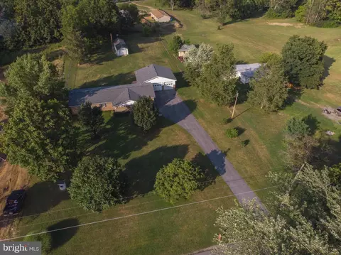 484 Emerson Dr, Falling Waters, WV 25419 photo 37