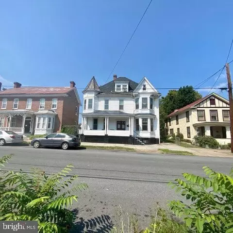 316 W Martin St, Martinsburg, WV 25401