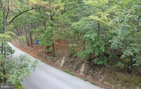 100 Mccubbins Hollow Road, Gerrardstown, WV 25420