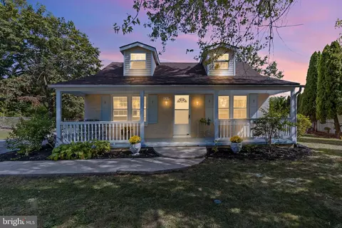 209 Orchard Ave, Martinsburg, WV 25401