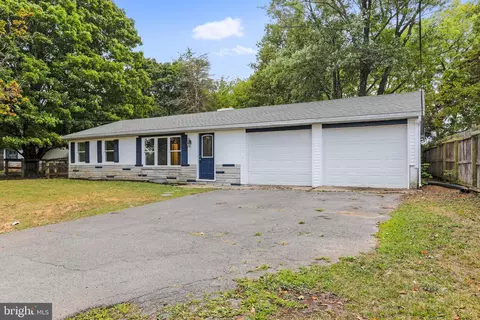 4928 Shepherdstown Rd, Martinsburg, WV 25404