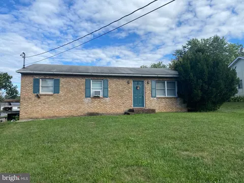 193 Hedrick Ave, Martinsburg, WV 25405