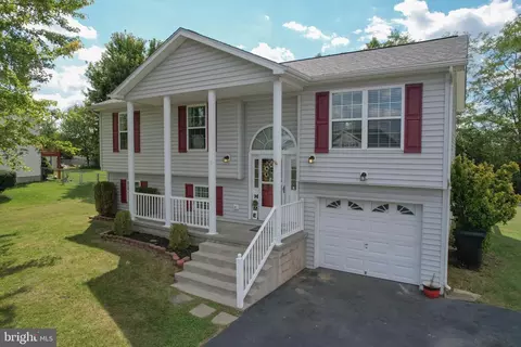 307 Thoreau Dr, Inwood, WV 25428
