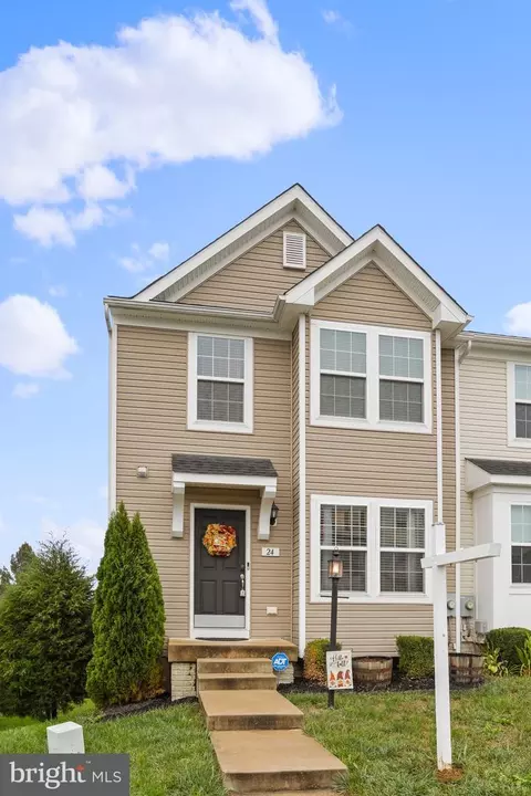 24 Britania Ct, Martinsburg, WV 25405