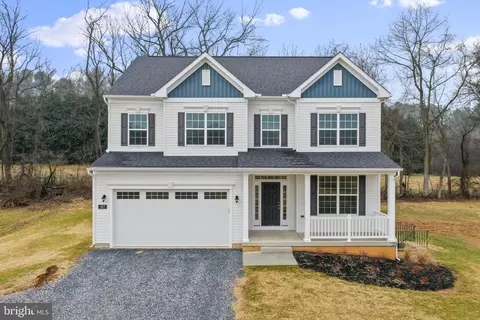 307 Chesterfield Dr, Falling Waters, WV 25419