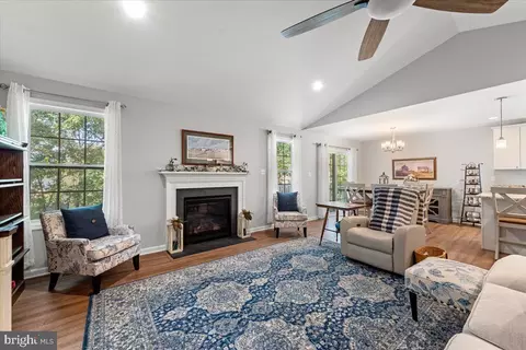 60 Servo Dr, Inwood, WV 25428
