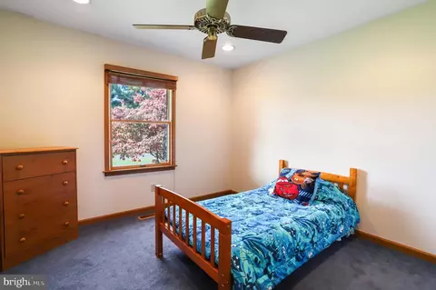 1428 Broad Ln, Falling Waters, WV 25419 photo 16