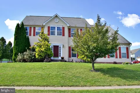 1301 Gainsboro Ln, Martinsburg, WV 25403