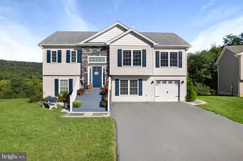 440 Duckwoods Ln, Martinsburg, WV 25403