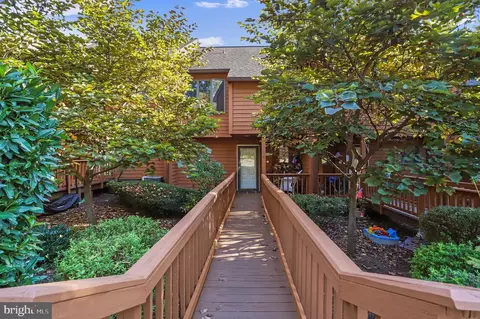 104 Tecumseh Trl, Hedgesville, WV 25427
