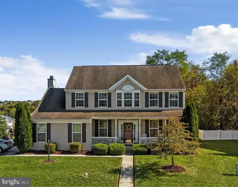 131 Brandenburg Dr, Falling Waters, WV 25419