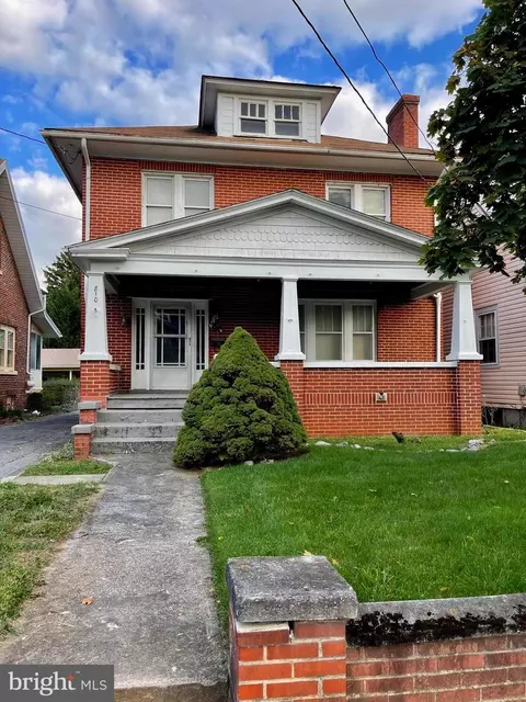 810 Winchester Ave, Martinsburg, WV 25401
