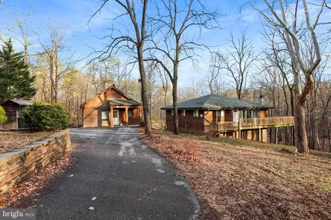 4 Pileated Woodpecker Ln, Hedgesville, WV 25427