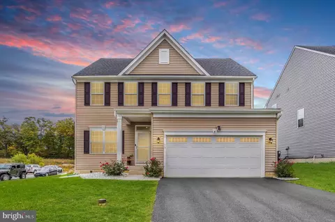 13 Tremont Ter, Falling Waters, WV 25419