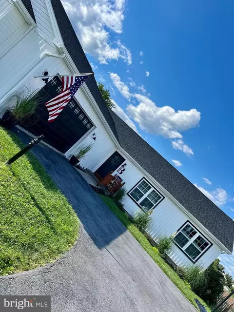 525 Thoreau Dr, Inwood, WV 25428