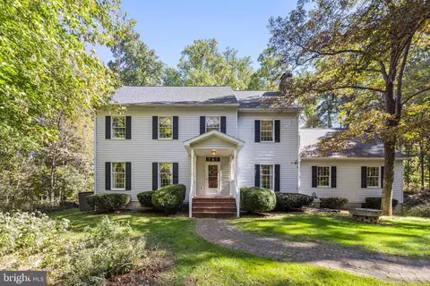 6880 Arden Nollville Rd, Martinsburg, WV 25403