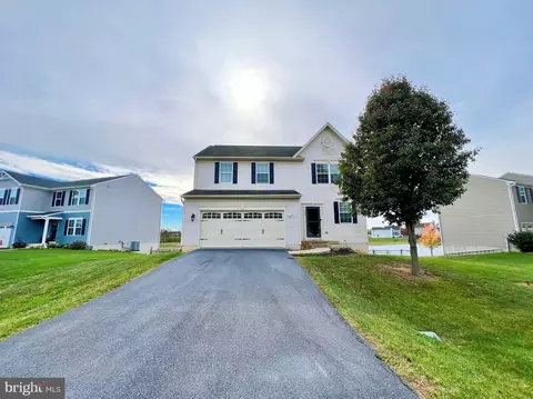 106 Milkweed Ln, Bunker Hill, WV 25413