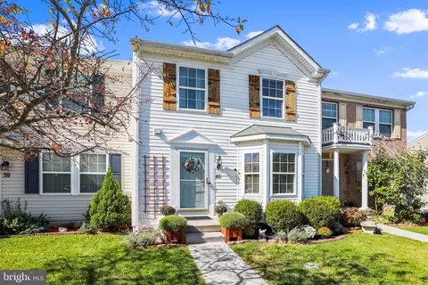 61 Grindstone Dr, Hedgesville, WV 25427