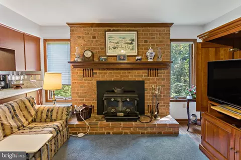790 Colston Dr, Falling Waters, WV 25419 photo 11