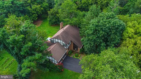790 Colston Dr, Falling Waters, WV 25419 photo 2