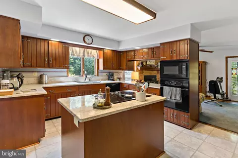 790 Colston Dr, Falling Waters, WV 25419 photo 13