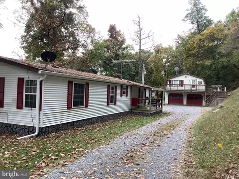 3301 Dry Run Rd, Martinsburg, WV 25403