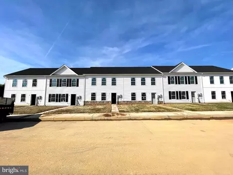 215 White Violet Way, Kearneysville, WV 25430