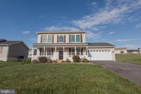 64 Latrobe Dr, Martinsburg, WV 25403