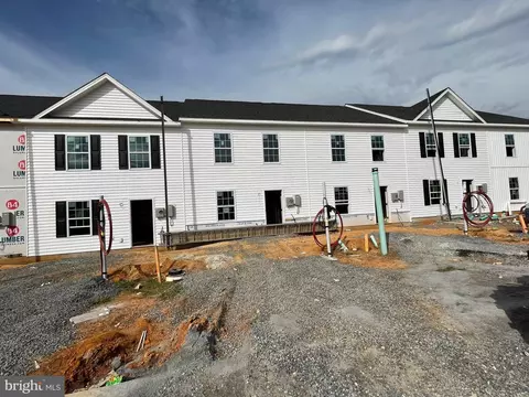 231 White Violet Way, Kearneysville, WV 25430