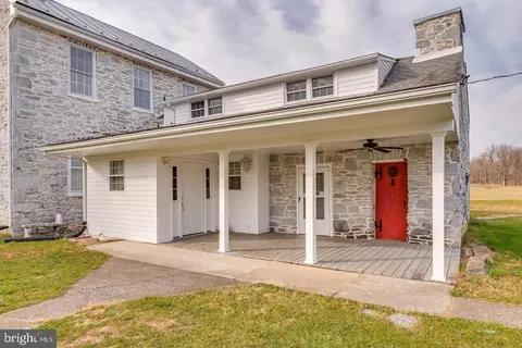 360 E Foreman, Shepherdstown, WV 25443 photo 4