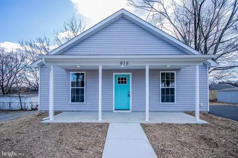 916 S W W, Martinsburg, WV 25401