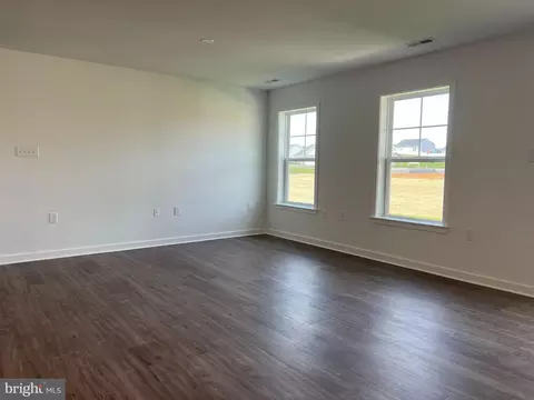 709 Dripping Spring Dr, Hedgesville, WV 25427 photo 3