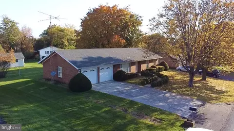 132 Myriah Dr, Martinsburg, WV 25405