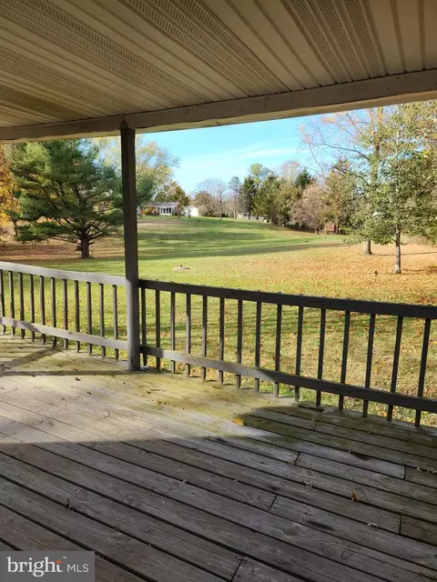 91 Merrimack Dr, Falling Waters, WV 25419 photo 7