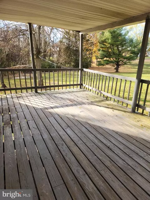 91 Merrimack Dr, Falling Waters, WV 25419 photo 6
