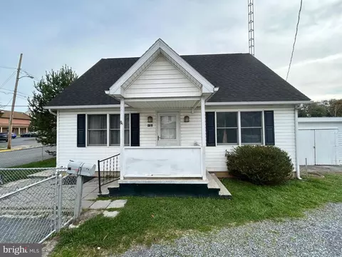 100 S Valley St, Martinsburg, WV 25401