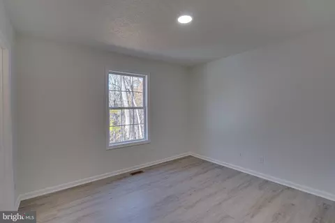 889 Emerson Dr, Falling Waters, WV 25419 photo 15